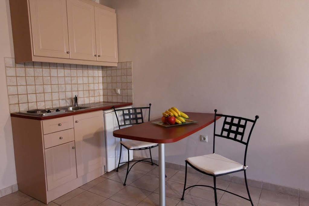 Lambrinos Suites Platanés Zewnętrze zdjęcie